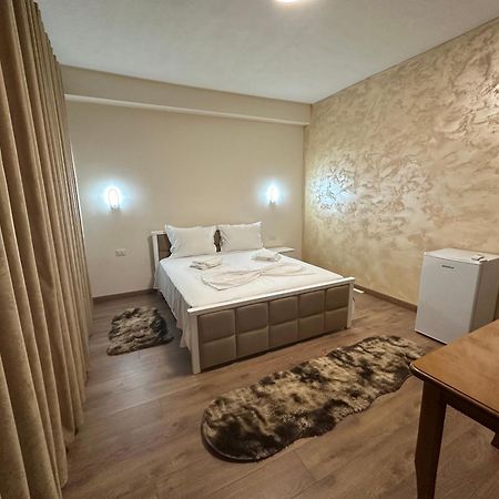 Krujë Guni Inn מראה חיצוני תמונה