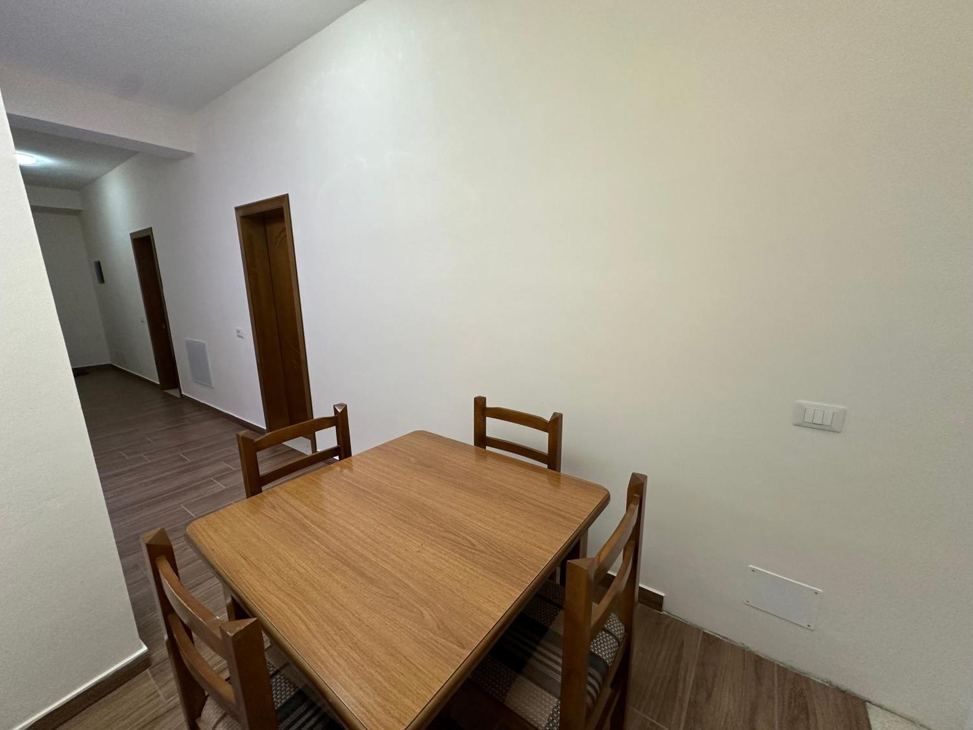 Krujë Guni Inn מראה חיצוני תמונה