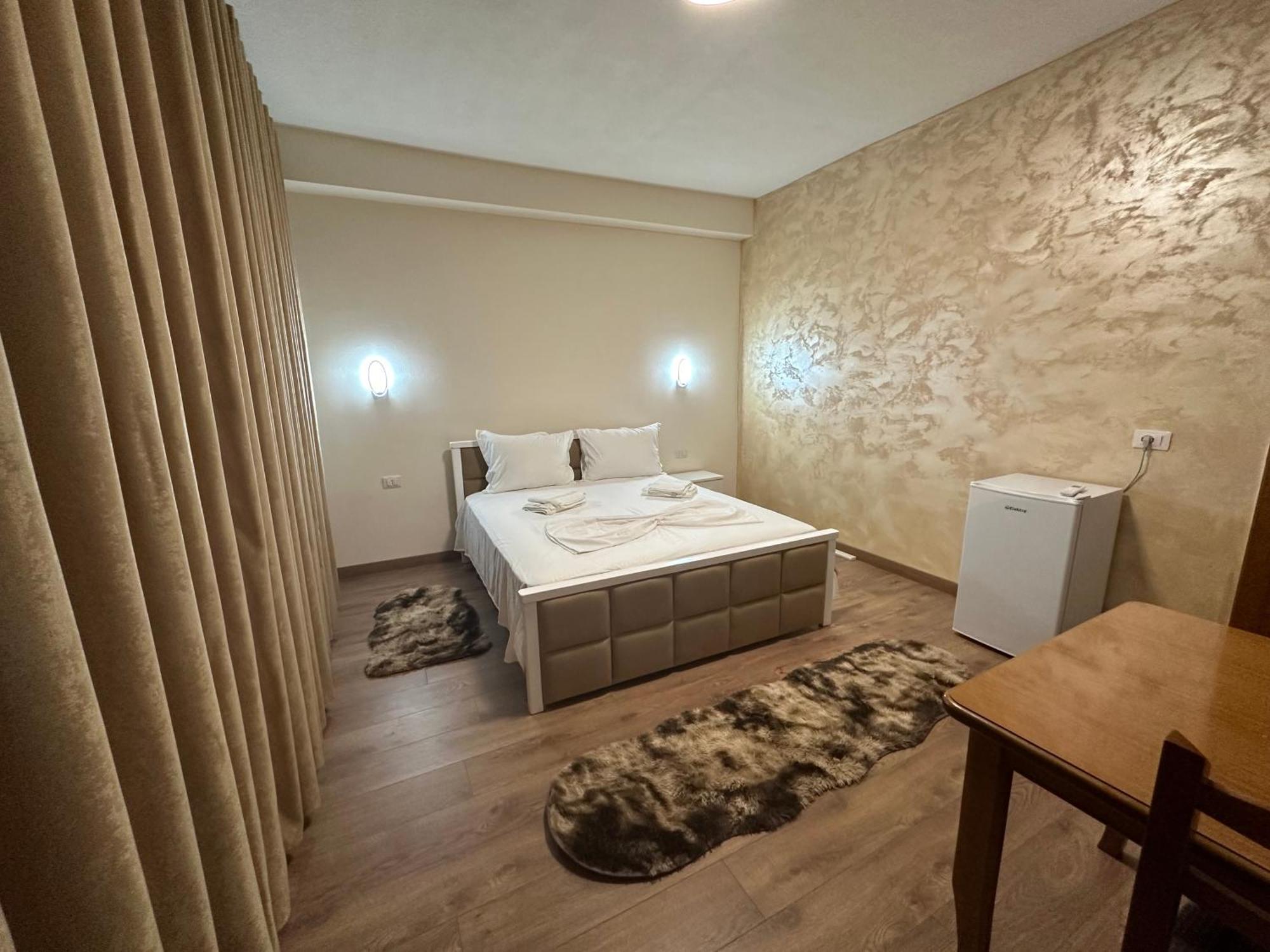 Krujë Guni Inn מראה חיצוני תמונה